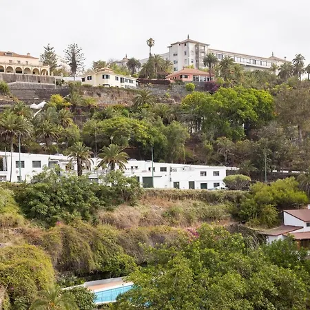 דירה Home2book Center *